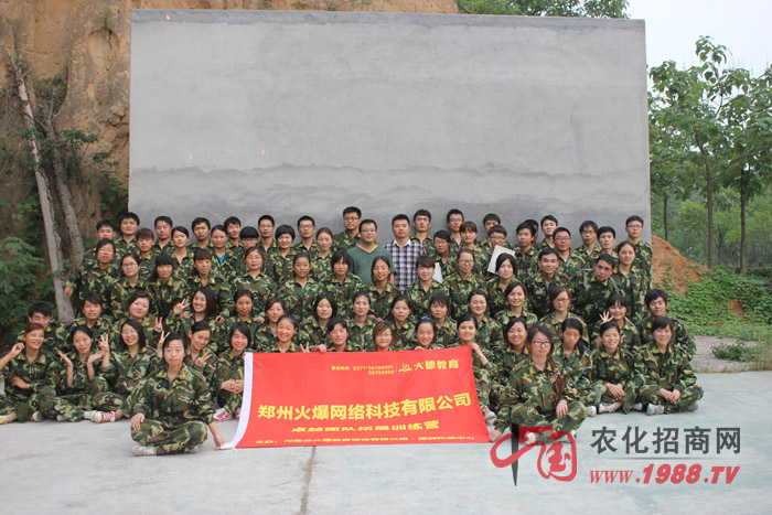 �W���Qλ˼�����໥����������T֮�gҪ��(j��ng)����ͨ��������Ϣ������