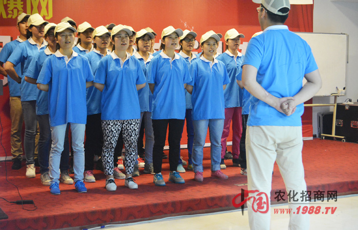 ����׌�҂�һ��ǰ�M