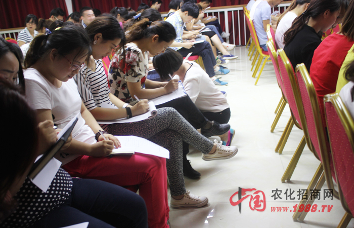 �đѸж����c��ͬ�У�