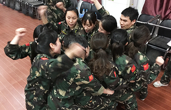 ���ˉ��������ˈF(tu��n)���ÿ���˱،��Գ���ȥ��