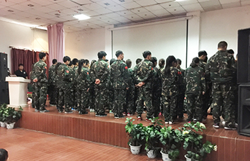 ����������һ���x�����㶼Ҫ�ٷְوԳ���